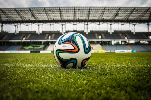 Futebol e vida. Nem sempre há vencedores, mas a esperança persiste.